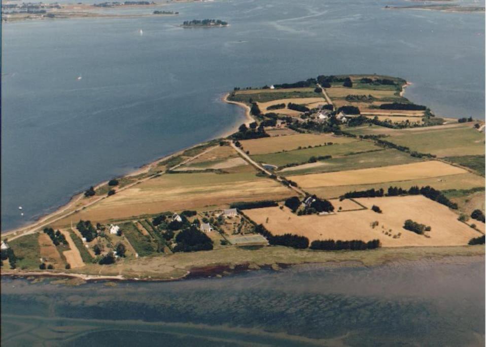 Meuble Sur L'Ile De Tascon A 300 M De La Plage Saint-Armel Exterior foto